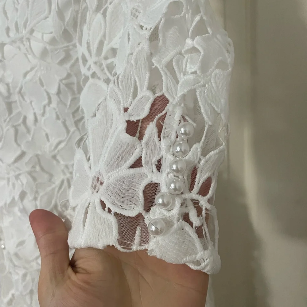Women’s Short Lace Wedding Dress- size 10US - Picture 6 of 13